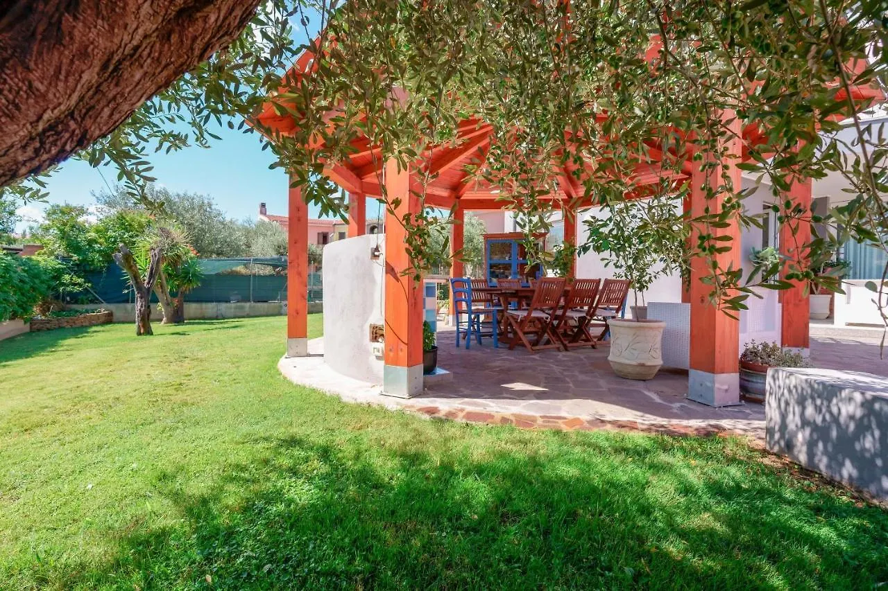 Villa Rosanna Capoterra Alojamento de Acomodação e Pequeno-almoço
