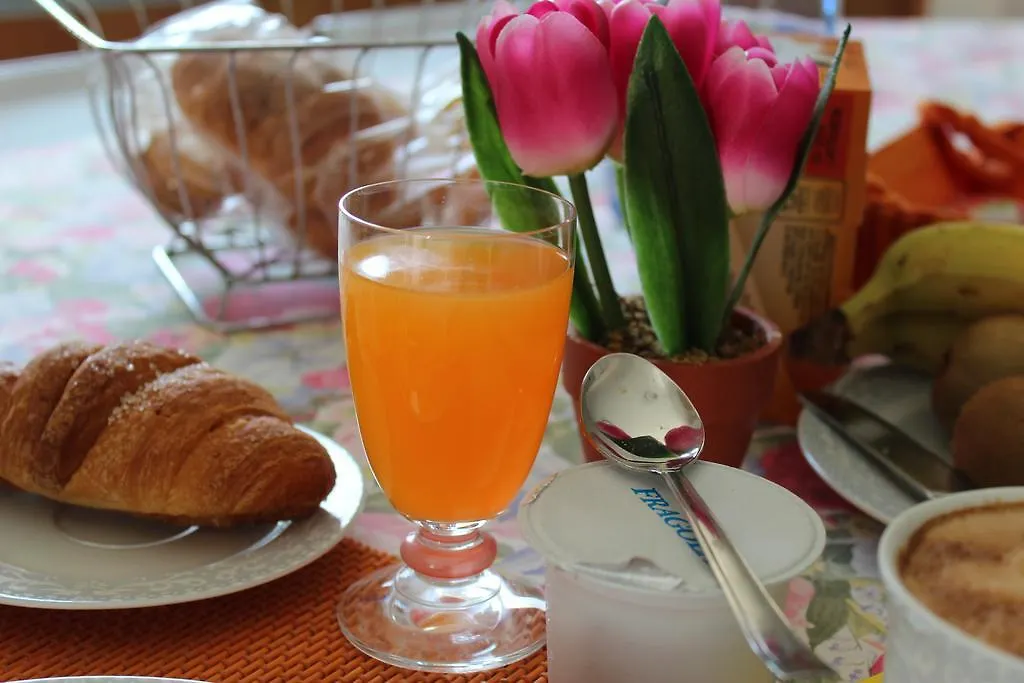 Villa Rosanna Capoterra Alojamento de Acomodação e Pequeno-almoço